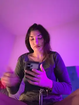 ScarletBloom  online show from 1, 11, 2025