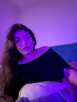 ScarletBloom  online show from 22, 11, 2025