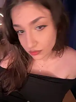 Snapshot of ScarletBloom_ chatting on 5, 12, 2025 ScarletBloom online show from 5, 12, 2025