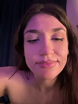 Snapshot of ScarletBloom_ chatting on 13, 12, 2025 ScarletBloom online show from 13, 12, 2025