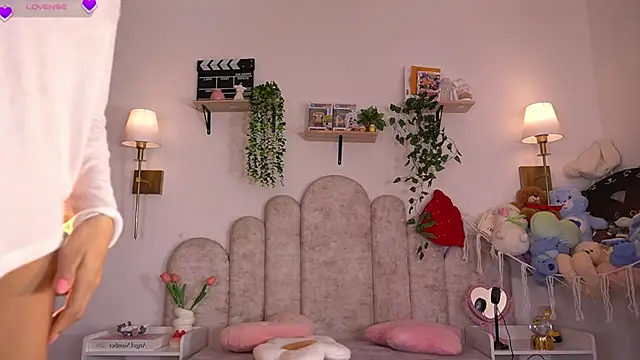 violeth     online show from 17, 2, 2026