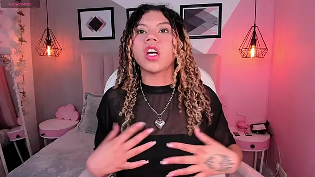 Snapshot of Baby__kitty_ chatting on 15, 10, 2025 Baby kitty online show from 15, 10, 2025