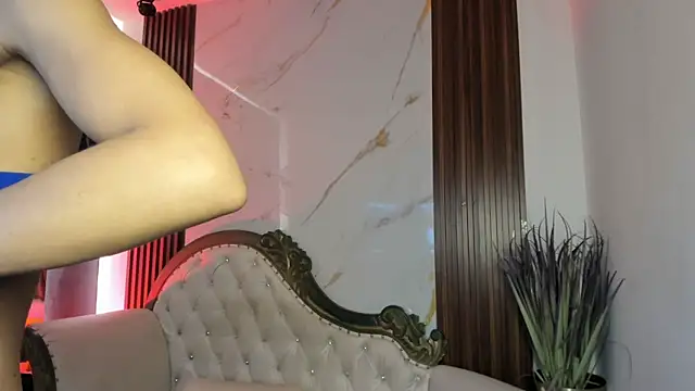 Snapshot of CoralieBronson chatting on 6, 11, 2025 CoralieBronson online show from 6, 11, 2025