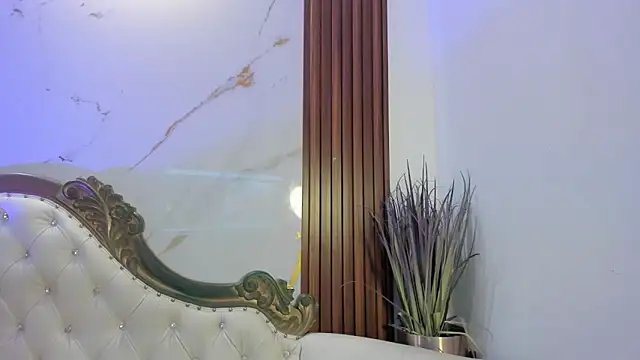 Snapshot of CoralieBronson chatting on 12, 11, 2025 CoralieBronson online show from 12, 11, 2025