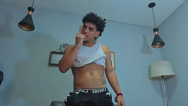 Xfire boy69 online show from 15, 12, 2025