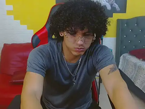 Xfire boy69 online show from 16, 10, 2025