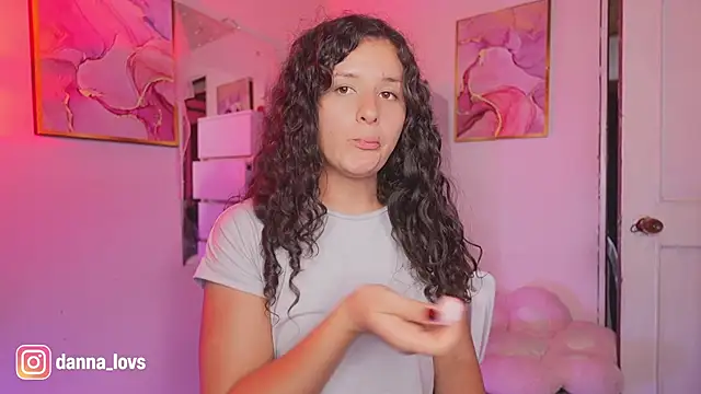 Dannaa Lovs online show from 14, 11, 2025