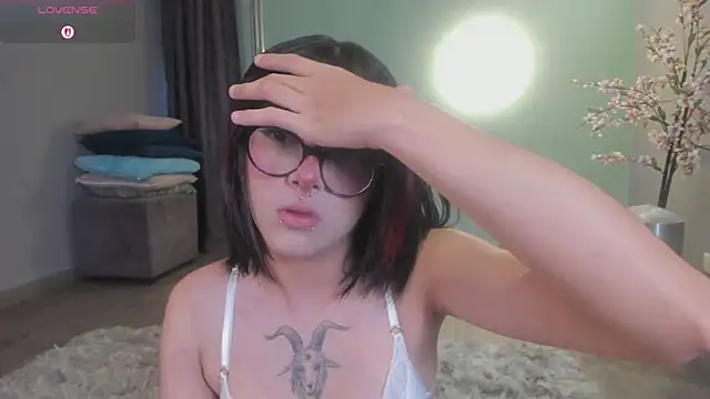 Snapshot of Blue_Sixx chatting on 24, 5, 2026 Blue Sixx online show from 24, 5, 2026