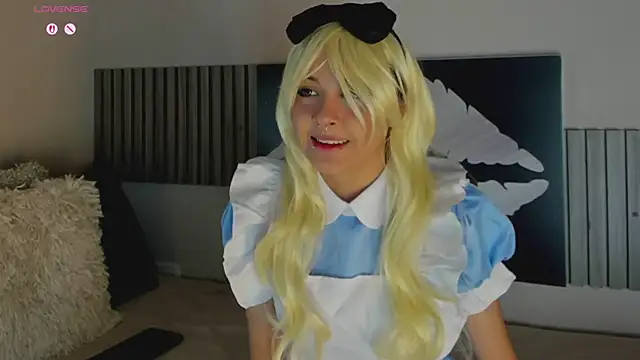 Snapshot of Blue_Sixx chatting on 18, 10, 2025 Blue Sixx online show from 18, 10, 2025