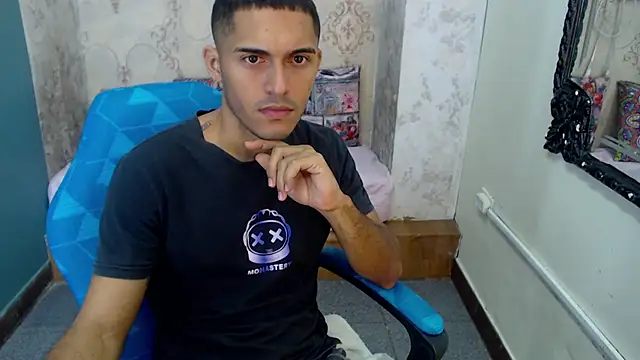 Snapshot of Derek_Storm_ chatting on 27, 10, 2025 Derek Storm online show from 27, 10, 2025