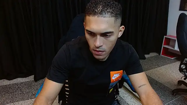 Snapshot of Derek_Storm_ chatting on 27, 11, 2025 Derek Storm online show from 27, 11, 2025