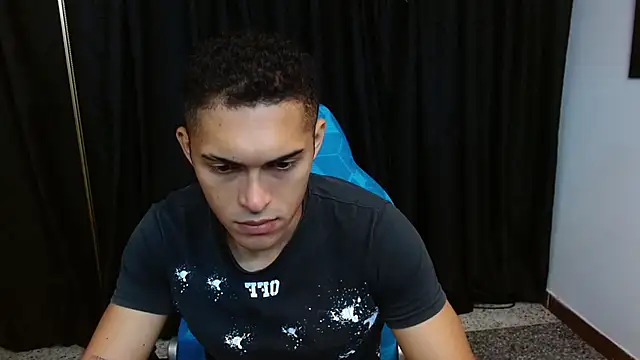 Snapshot of Derek_Storm_ chatting on 17, 12, 2025 Derek Storm online show from 17, 12, 2025