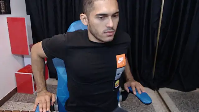 Snapshot of Derek_Storm_ chatting on 22, 11, 2025 Derek Storm online show from 22, 11, 2025