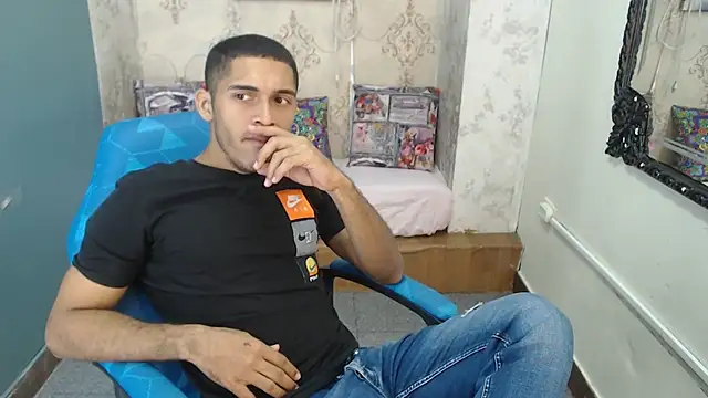 Snapshot of Derek_Storm_ chatting on 5, 11, 2025 Derek Storm online show from 5, 11, 2025