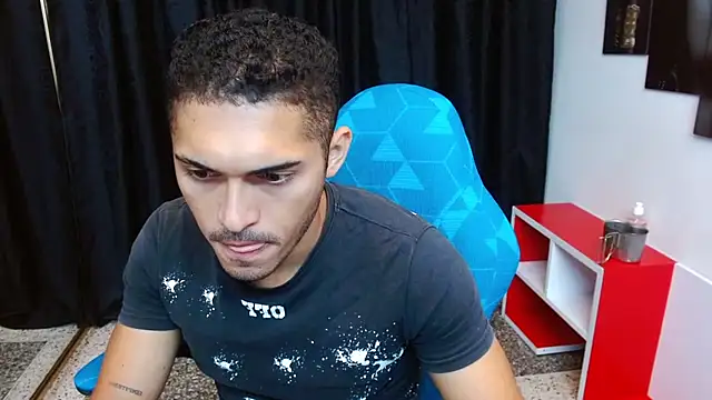 Snapshot of Derek_Storm_ chatting on 22, 12, 2025 Derek Storm online show from 22, 12, 2025