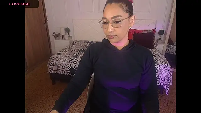 IvyShine7 online show from 19, 4, 2026