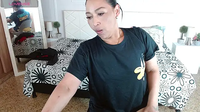 IvyShine7 online show from 31, 1, 2026