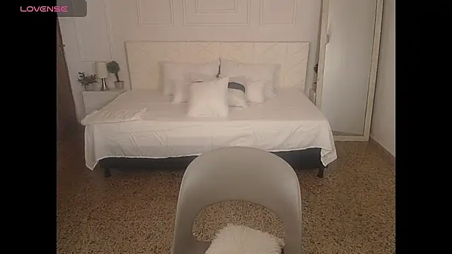 IvyShine7 online show from 23, 4, 2026