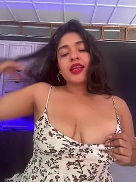 Snapshot of EmilyNoir1 chatting on 7, 5, 2026 EmilyNoir1 online show from 7, 5, 2026
