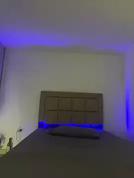 EmilyNoir1 online show from 17, 12, 2025