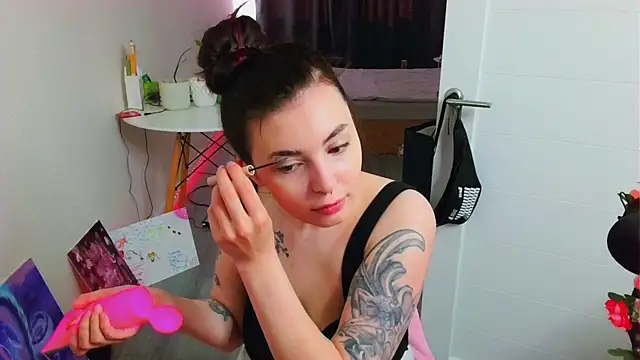 peachyness online show from 11, 7, 2026