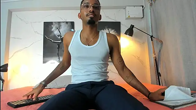 Darwin mayo online show from 4, 11, 2025