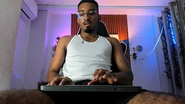 Darwin mayo online show from 26, 11, 2025