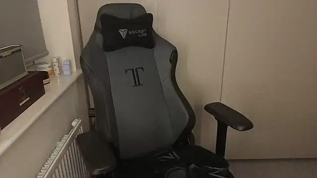 Lilly-Luscious online show from 15, 10, 2025