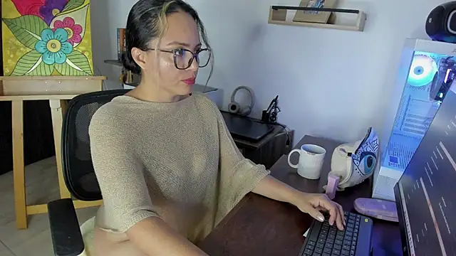 Snapshot of lady_sophie chatting on 27, 9, 2025 lady sophie online show from 27, 9, 2025