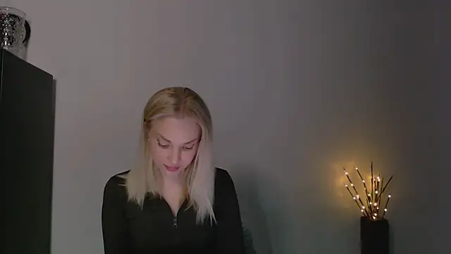 Snapshot of Lia_noo_regrets chatting on 15, 5, 2026 Lia noo regrets online show from 15, 5, 2026