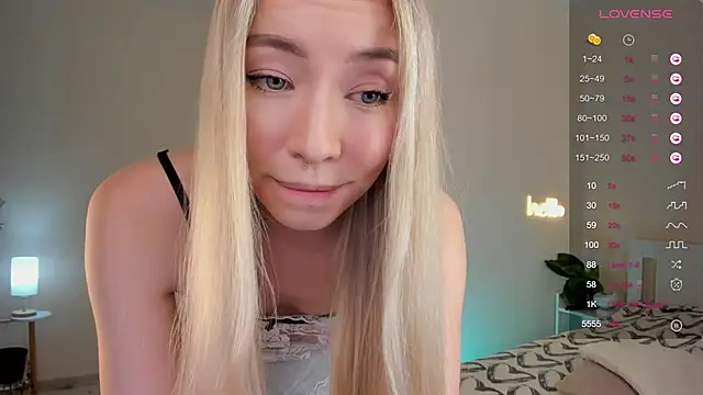 Snapshot of DanaCandy chatting on 28, 11, 2025 DanaCandy online show from 28, 11, 2025