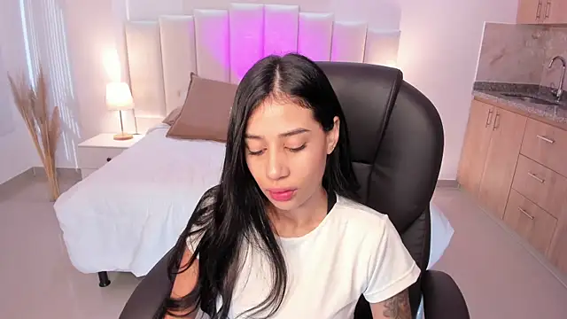 Snapshot of miranda_crawfor chatting on 31, 10, 2025 miranda crawfor online show from 31, 10, 2025