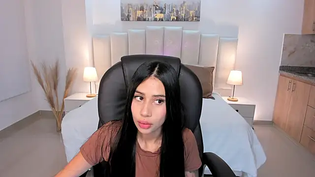 Snapshot of miranda_crawfor chatting on 24, 10, 2025 miranda crawfor online show from 24, 10, 2025