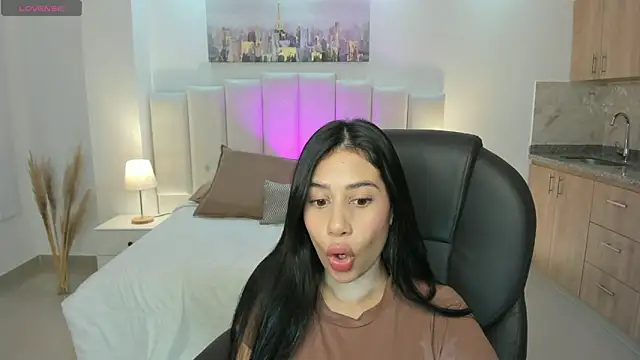 Snapshot of miranda_crawfor chatting on 1, 11, 2025 miranda crawfor online show from 1, 11, 2025