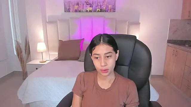 Snapshot of miranda_crawfor chatting on 2, 12, 2025 miranda crawfor online show from 2, 12, 2025