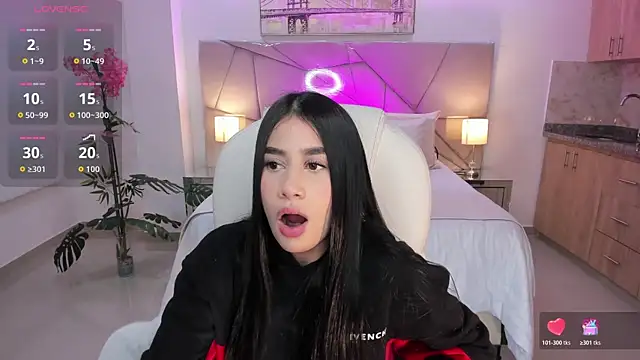 miranda crawfor online show from 14, 4, 2026