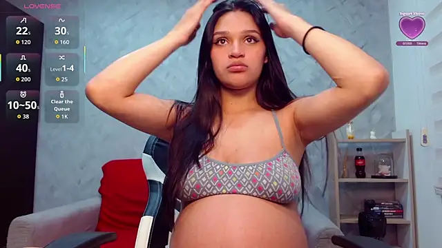 Roxxi 2110 online show from 11, 10, 2025