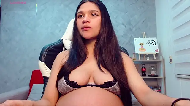 Roxxi 2110 online show from 6, 10, 2025