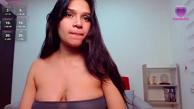 Roxxi 2110 online show from 3, 10, 2025