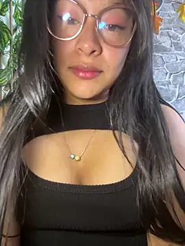 Liulee2 online show from 13, 9, 2025