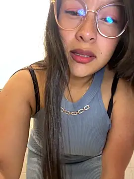 Liulee2 online show from 16, 9, 2025