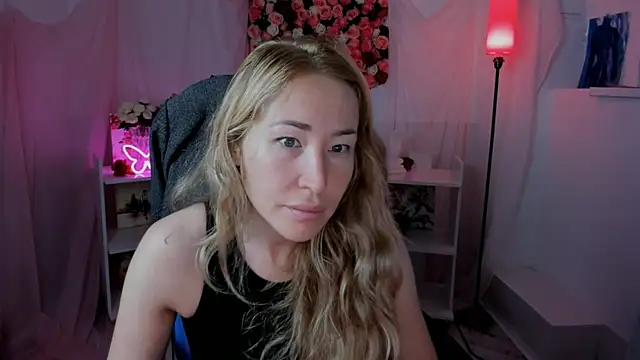 AstraMonroe online show from 10, 9, 2025