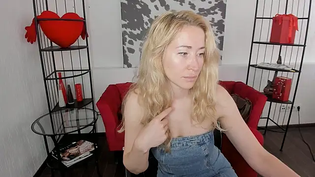 AstraMonroe online show from 11, 6, 2026