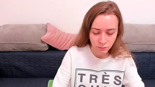 Snapshot of alisaakiss chatting on 1, 11, 2025 alisaakiss online show from 1, 11, 2025