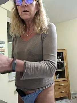 HotWifeLyn68 online show from 12, 3, 2026