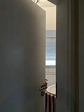 HotWifeLyn68 online show from 13, 3, 2026