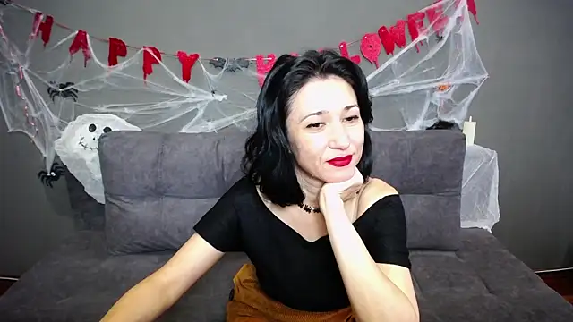 Snapshot of CameronEnns chatting on 17, 10, 2025 CameronEnns online show from 17, 10, 2025