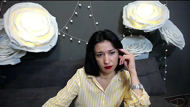 Snapshot of CameronEnns chatting on 12, 11, 2025 CameronEnns online show from 12, 11, 2025