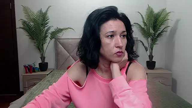 Snapshot of CameronEnns chatting on 28, 11, 2025 CameronEnns online show from 28, 11, 2025