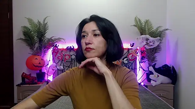 Snapshot of CameronEnns chatting on 21, 10, 2025 CameronEnns online show from 21, 10, 2025